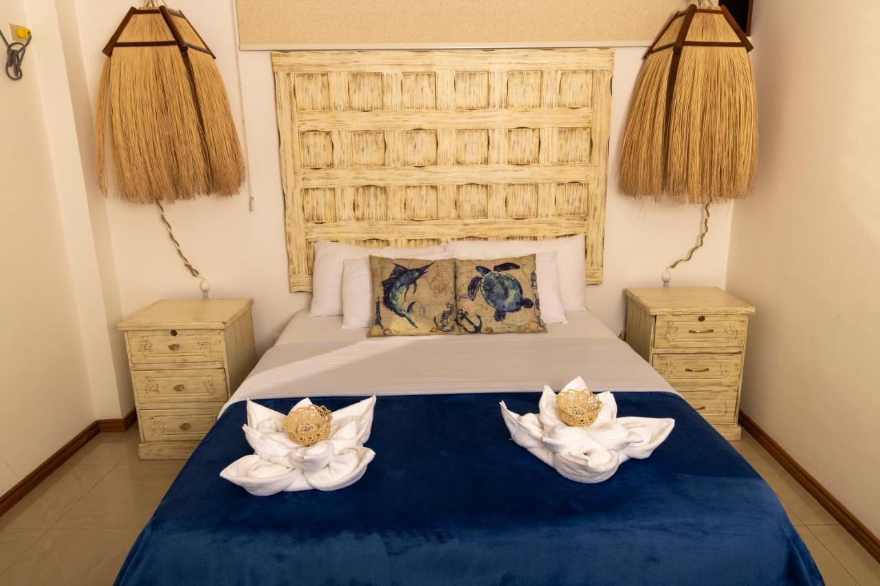 Galapagos Planet Hotel プエルト・バケリソ・モレノ エクステリア 写真