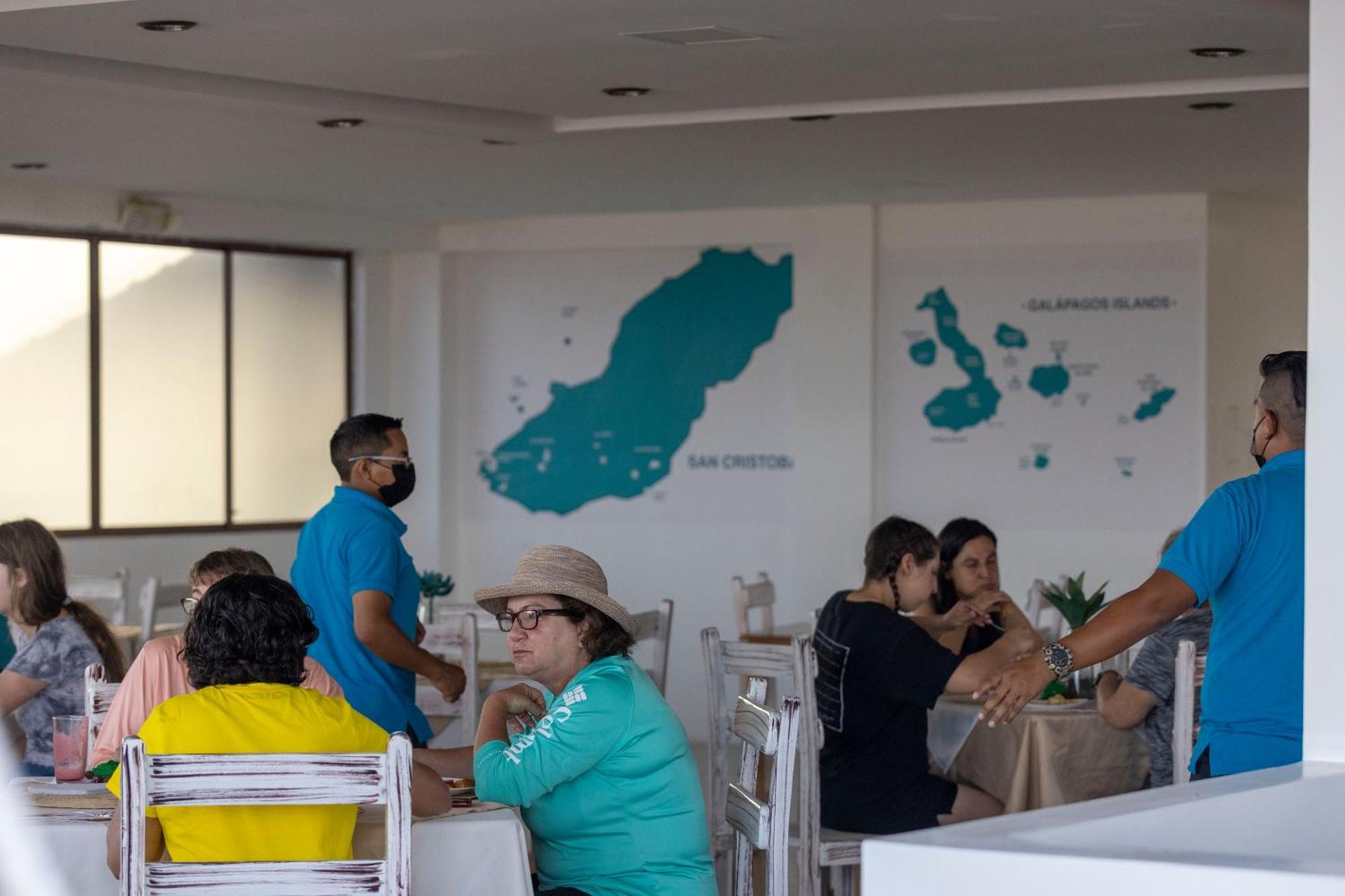 Galapagos Planet Hotel プエルト・バケリソ・モレノ エクステリア 写真