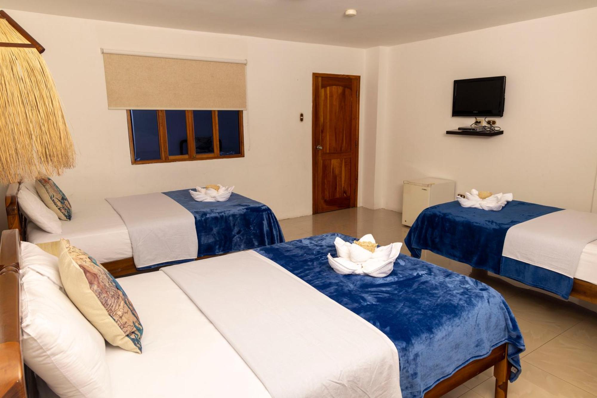 Galapagos Planet Hotel プエルト・バケリソ・モレノ エクステリア 写真